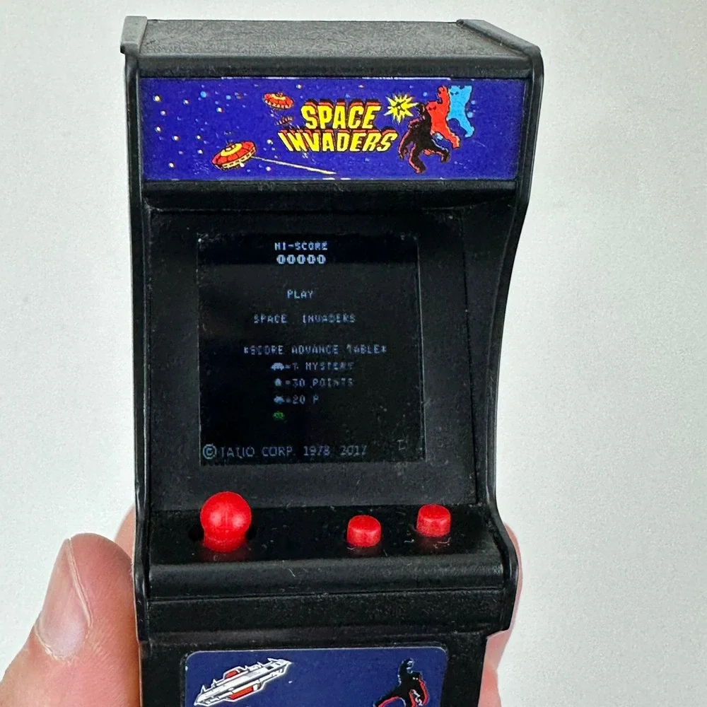 Super Impulse Tiny Arcade Space Invaders Miniature Keychain Game Retro Taito
